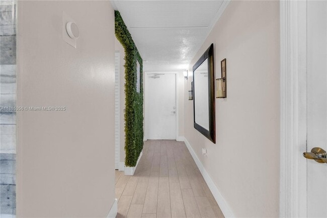 Photo - 9410 Poinciana Pl Apartment