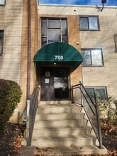 Building Photo - 1575 W Street Rd