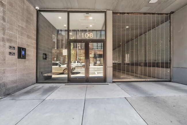 Building Photo - 108 Arch St