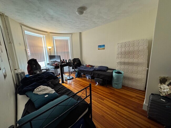 Foto del edificio - 7 Mount Hood Rd
