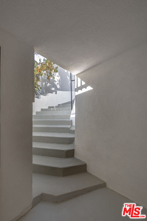 Building Photo - 9849 Portola Dr