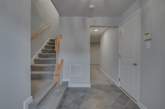 Building Photo - 84 Norwood Dr