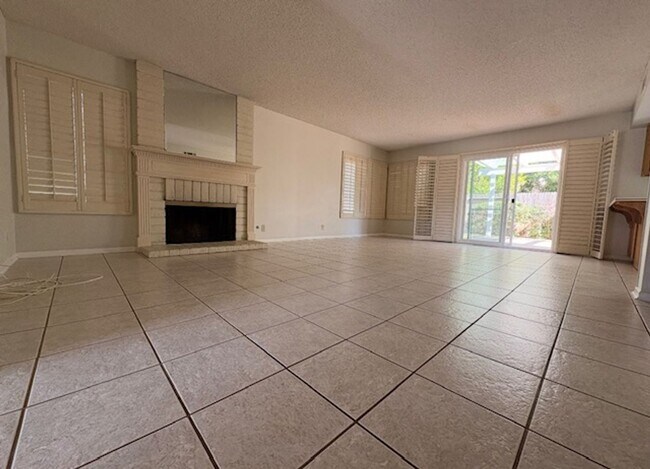 Foto del edificio - Your Dream Home Awaits in the Heart of Cam...