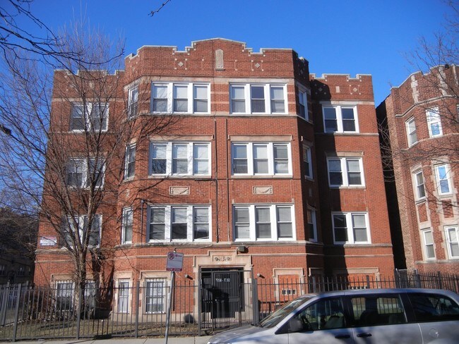 Foto del edificio - 7756-7758 S Phillips Ave