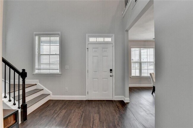 Building Photo - 2017 Yvette Wy