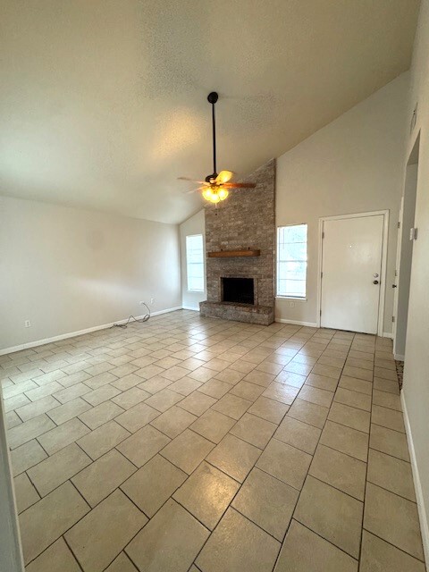 Living Area - 2470 Oak Park