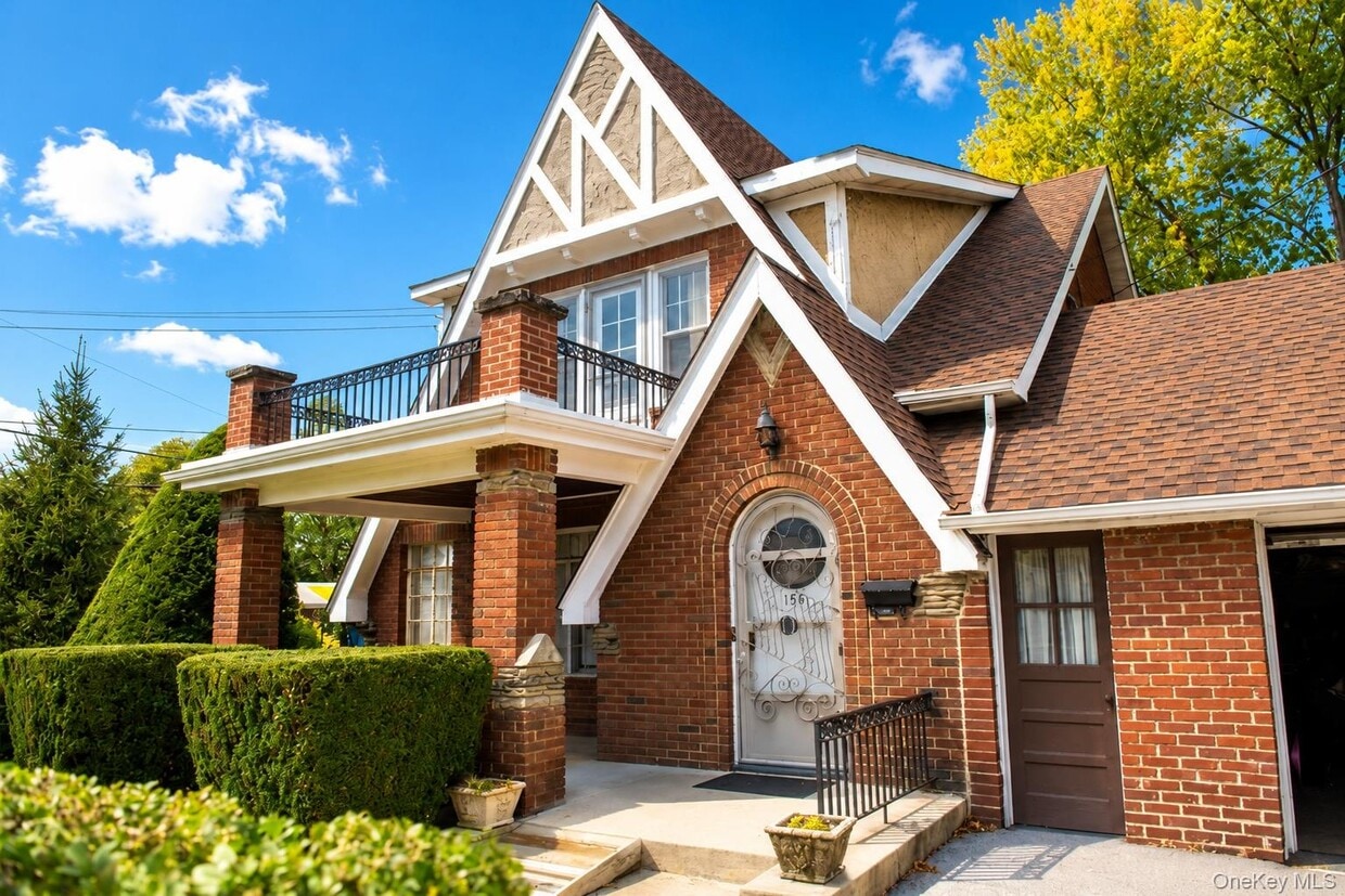 Building Photo - 153 Wisner Ave