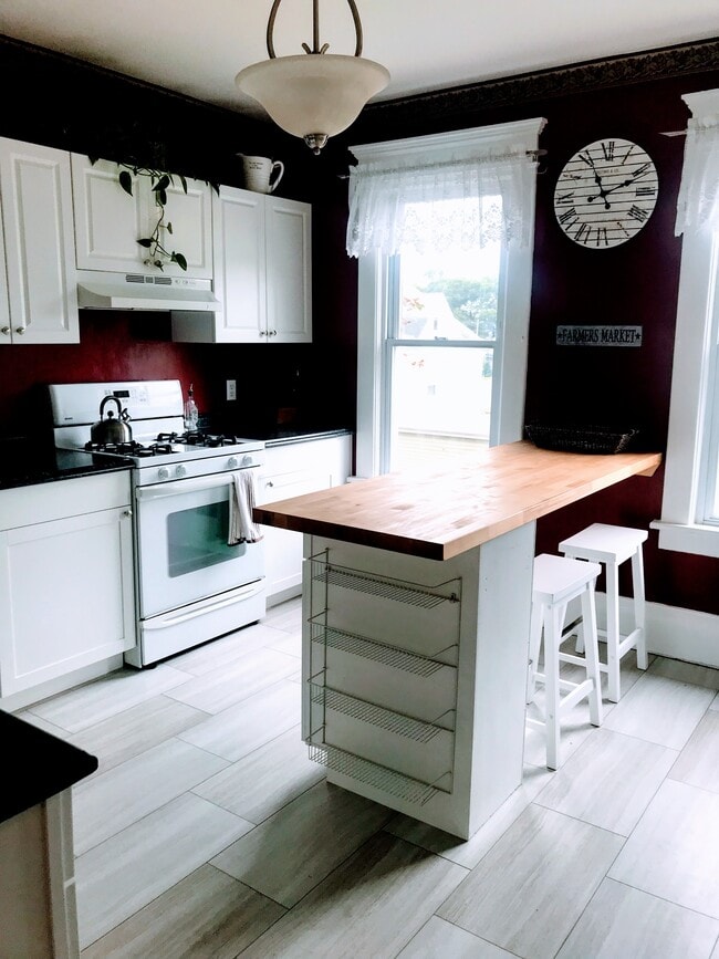 Building Photo - 113 Curtis Place