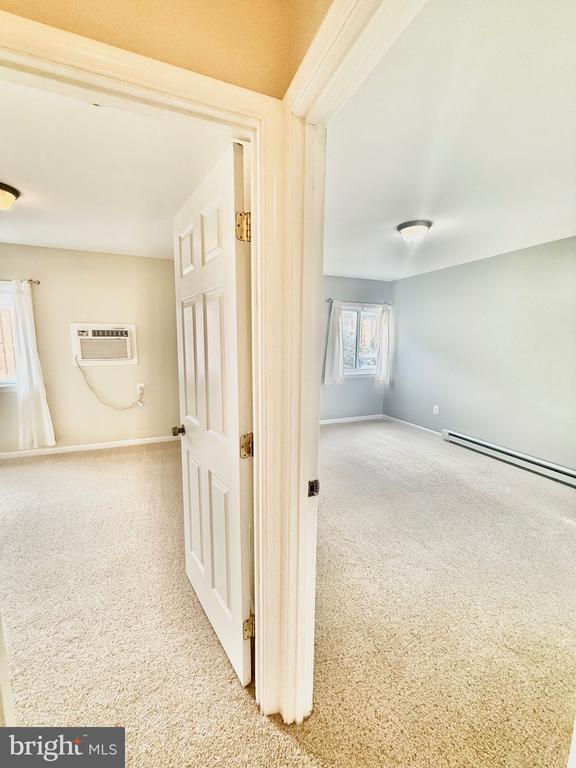 Building Photo - 720 W Glebe Rd