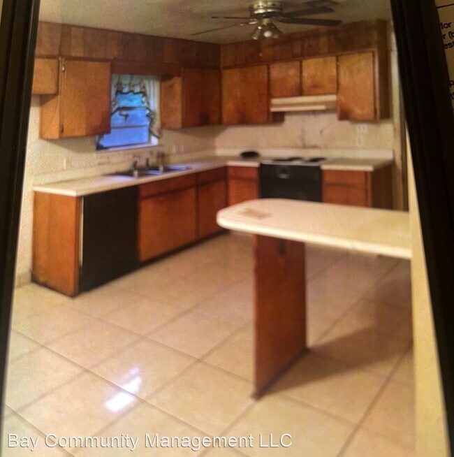 Building Photo - 3 br, 2 bath House - 706 Bayou Drive