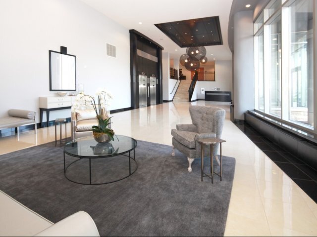 Foto del edificio - 250 Old River Rd