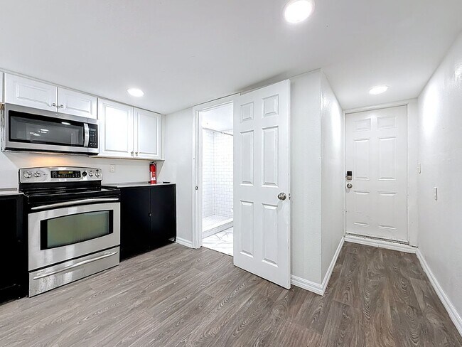 Foto del edificio - 618 17th Ave S