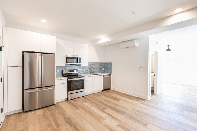 112 - Kitchen / Living - The Wayne Apartments