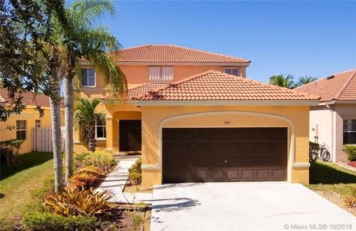 Foto principal - 696 Willow Bend Rd