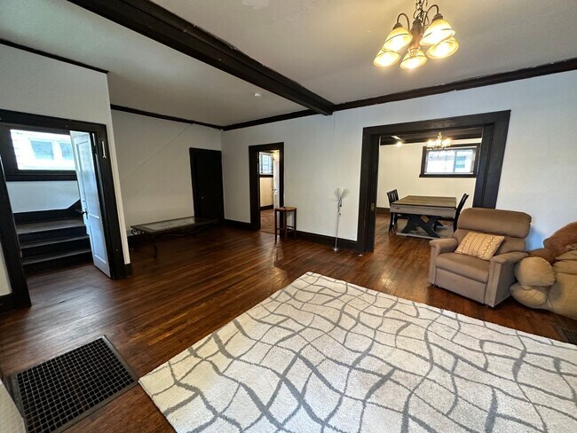 Foto del edificio - 259 E Lane Ave