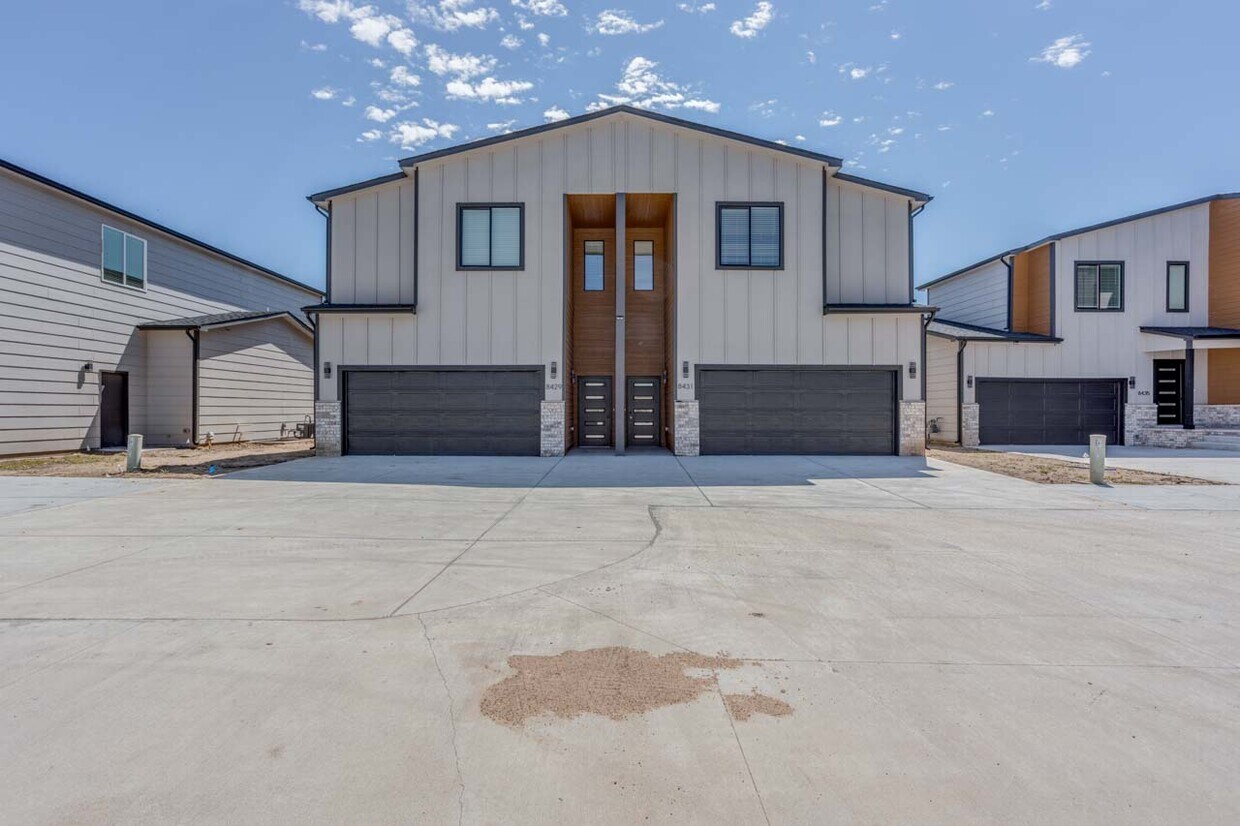 Photo - 8541 W 37th St N (Wichita, KS)