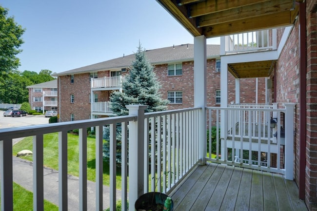 Photo - 10 Karen Cir Apartment