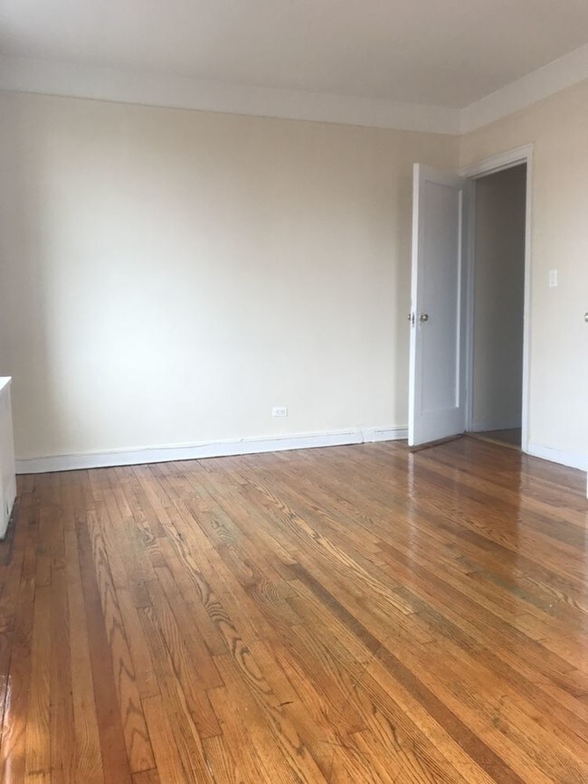 Building Photo - 14050 Ash Ave