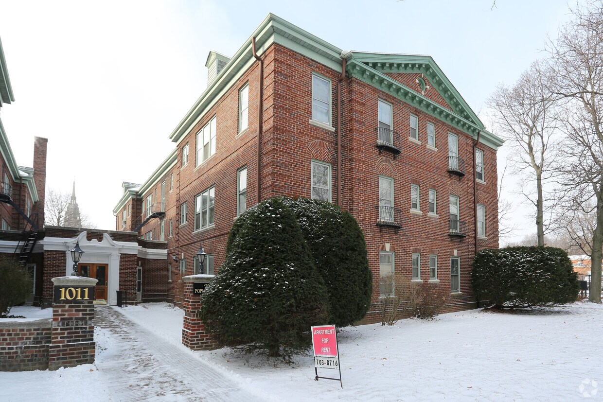 Foto del edificio - 1011 University Ave