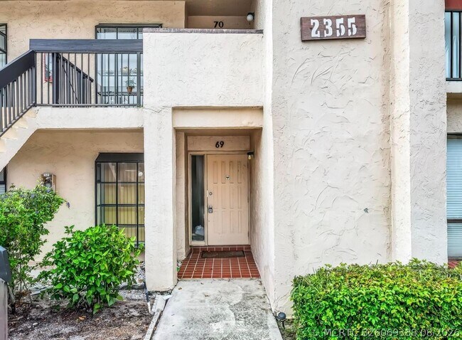 Foto del edificio - 2355 SW 15th St