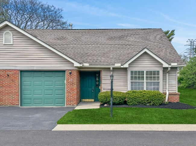 Building Photo - Beautiful 2 Beds 2 Baths Villa w/ Sunroom ...