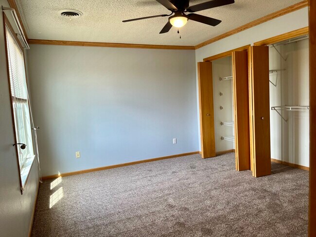 Building Photo - 1772 Park Ridge Dr