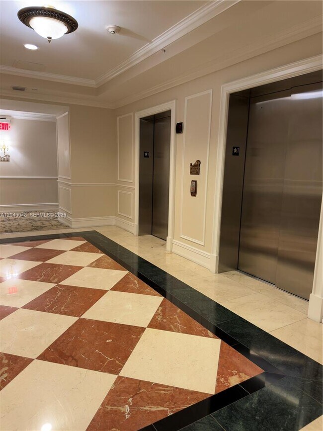 Foto del edificio - 16100 Emerald Estates Dr