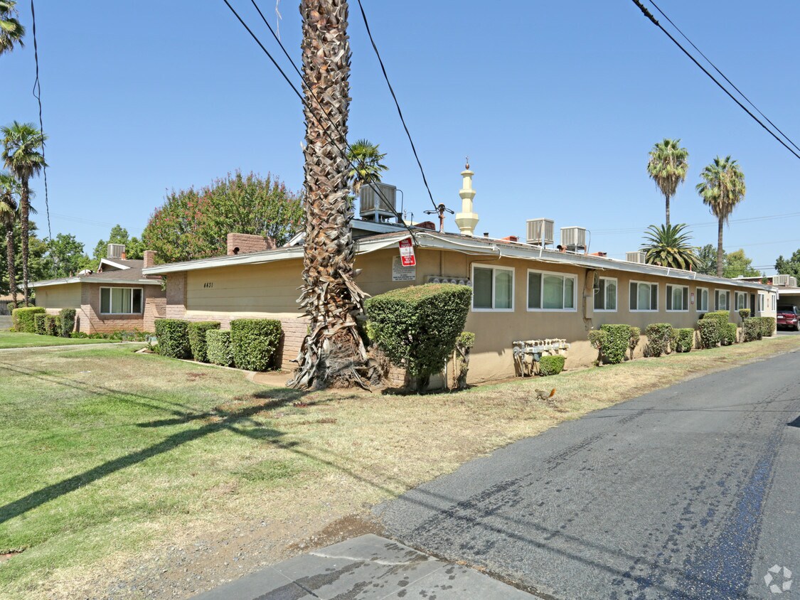 Primary Photo - 4431 E Sierra Madre Ave