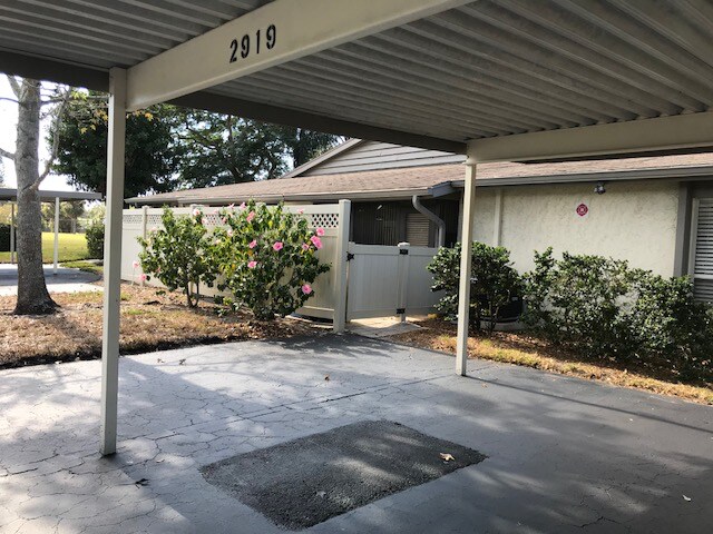 Foto principal - 2919 29th Ave W