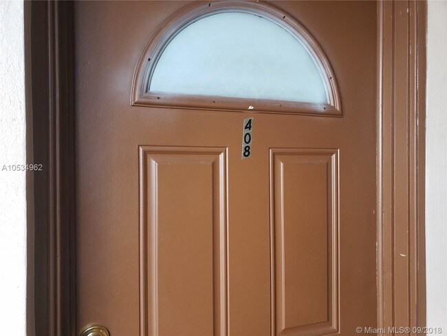 Foto del edificio - 300 NE 12th Ave