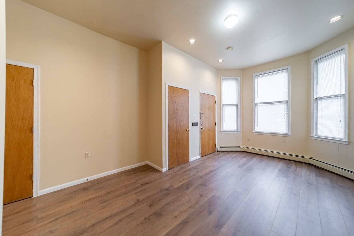 113 Atlantic St Unit 1, Jersey City, NJ 07304 Condo for Rent in