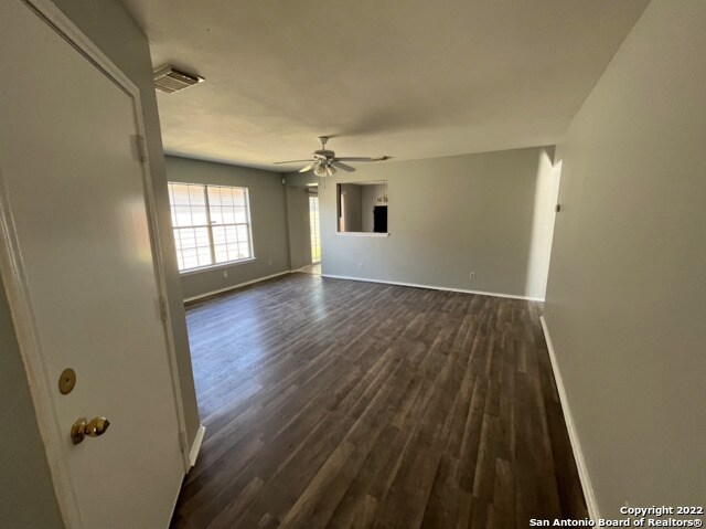 Foto del edificio - 6927 Sundew Creek