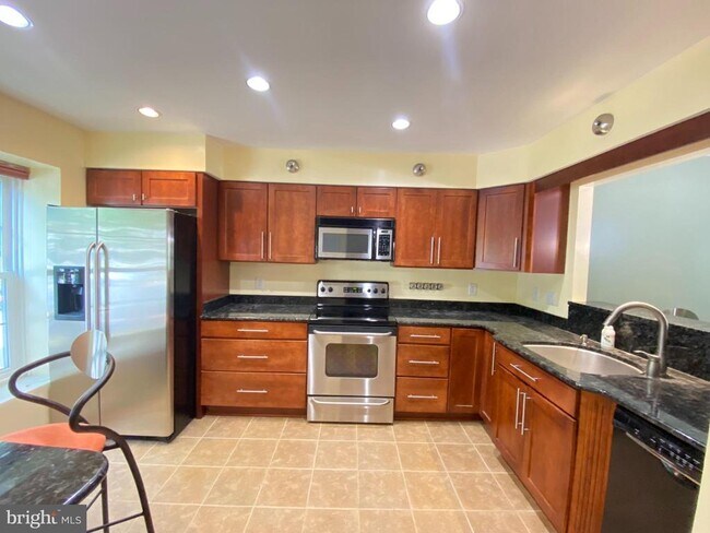 Foto del edificio - 2766 Stone Hollow Dr