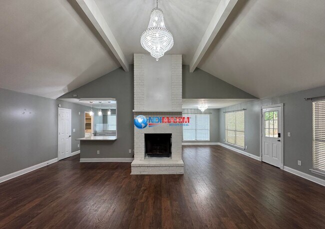 Foto del edificio - Beautiful newly REMODELED ranch in Lawrenc...