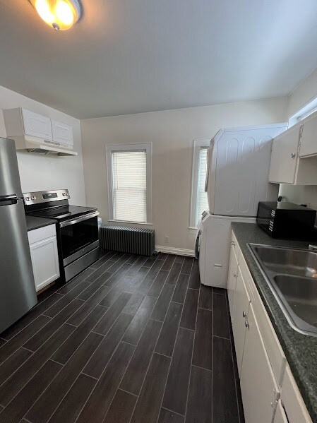 Kitchen - 164 Wall St