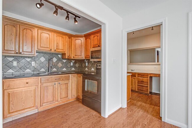 Building Photo - 8903 FM 1462