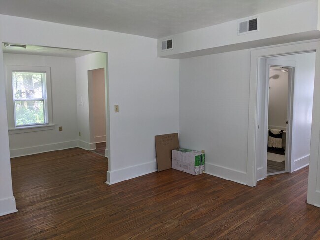 Building Photo - FALL 2025 AVAILABILITY!!!  1-Bedroom house...