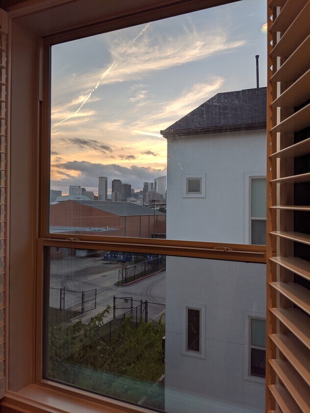 Foto principal - 712 Clark St