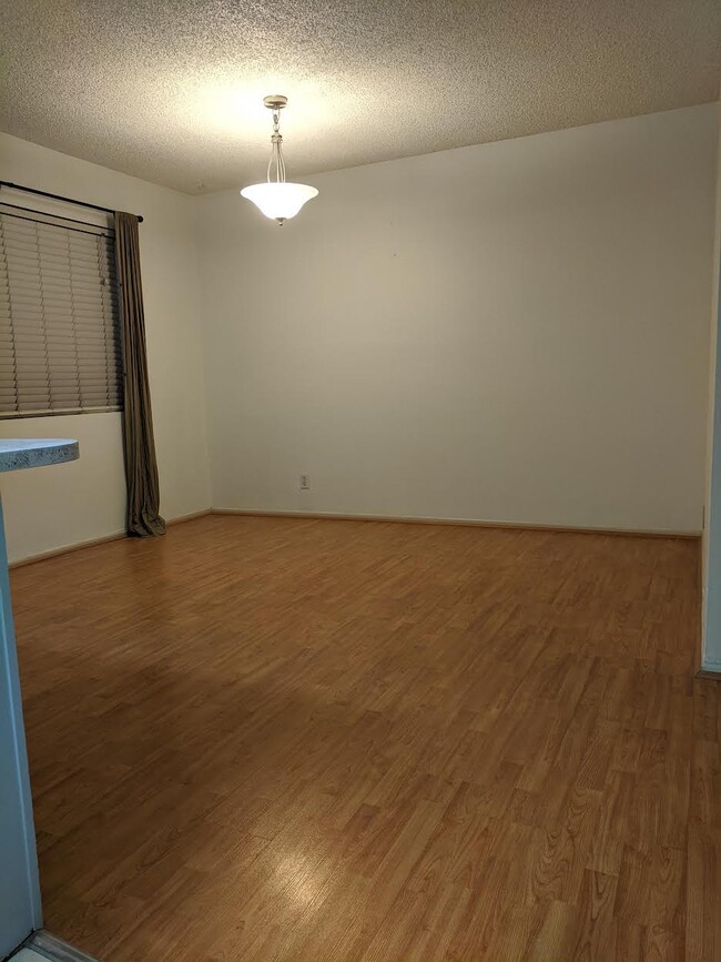 Foto del edificio - 2204 Cedar St