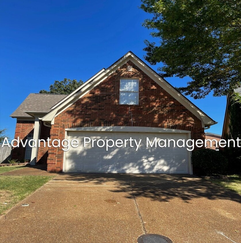 Primary Photo - Nice Home In Cordova