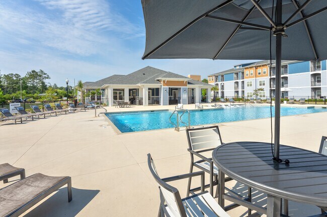 Foto del edificio - Hawthorne at Pine Forest