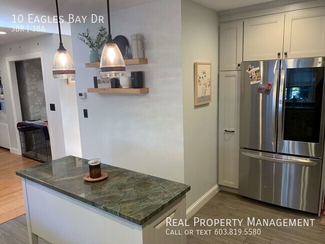 Building Photo - Modern Elegance Meets Serenity: 3BR, 2.5BA...