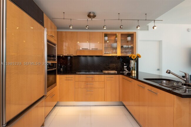 Foto del edificio - 6799 Collins Ave