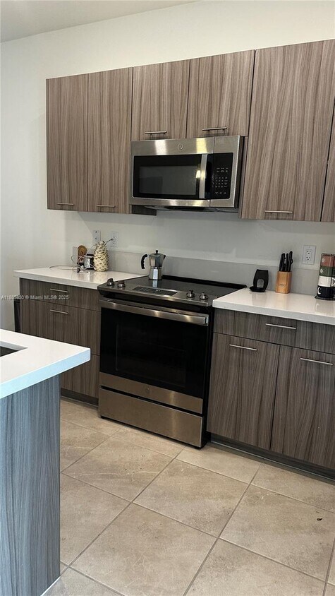Foto principal - 8201 NW 41st St