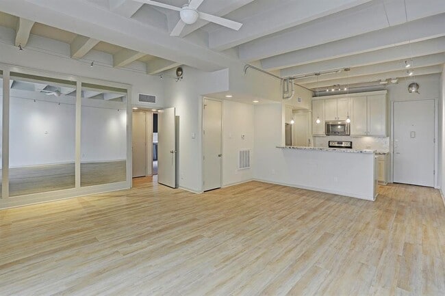 Building Photo - 3614 Montrose Blvd
