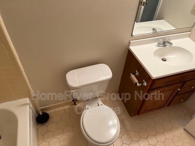 Foto del edificio - 801 W McGee St