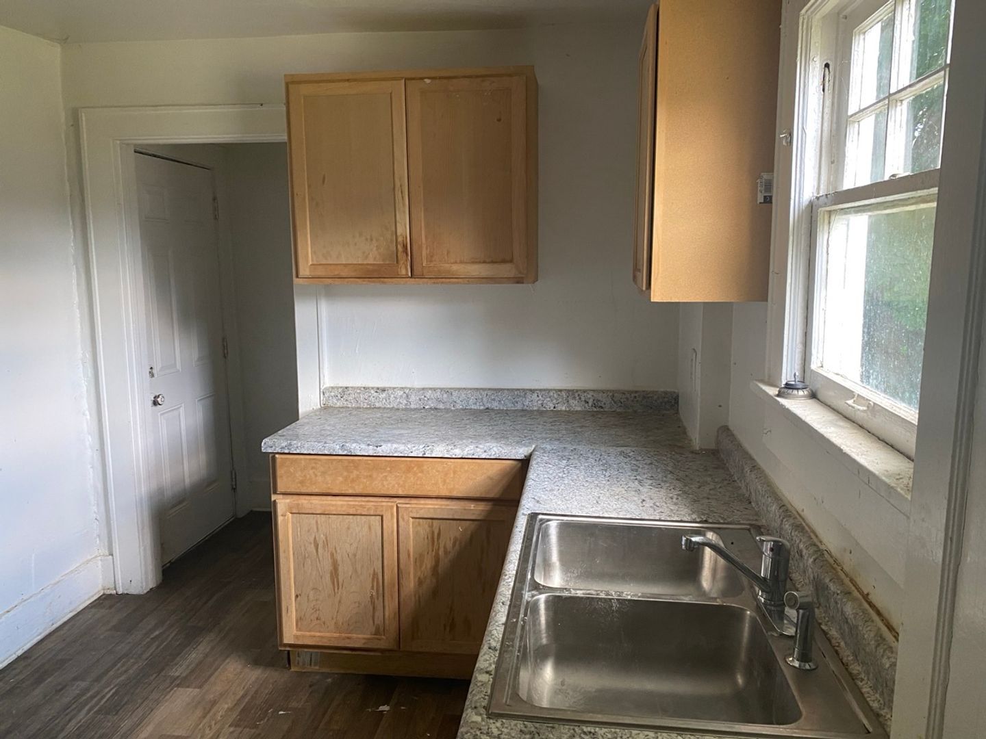 869 Fried St Akron, OH 44320 – photo 5