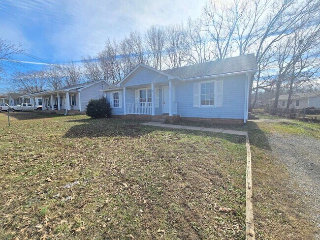 Foto del edificio - 746 Shelton Cir