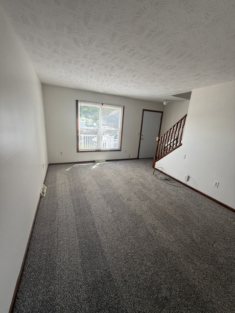 Building Photo - 520 W Smith Rd