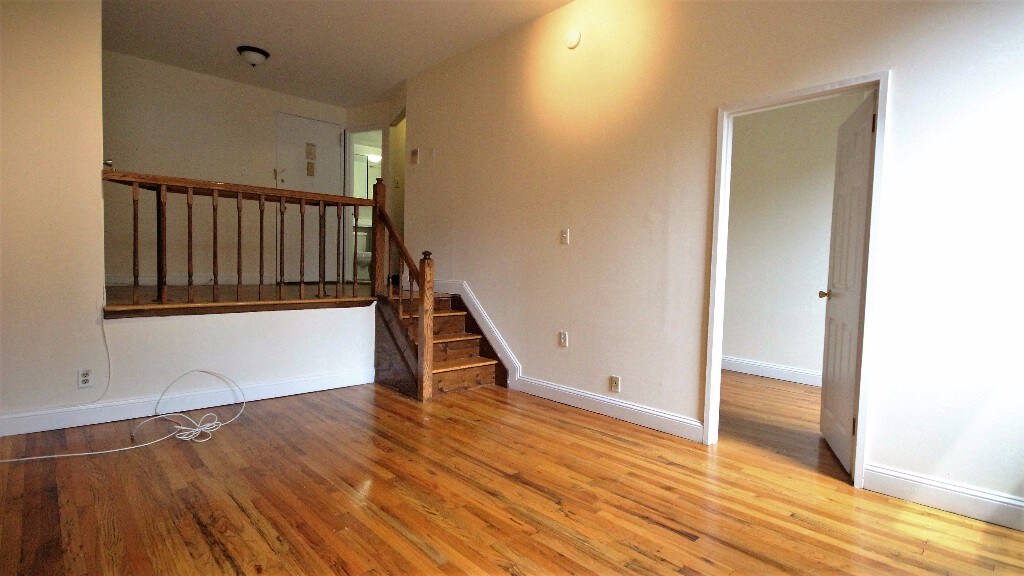 Primary Photo - 124 W 82nd St